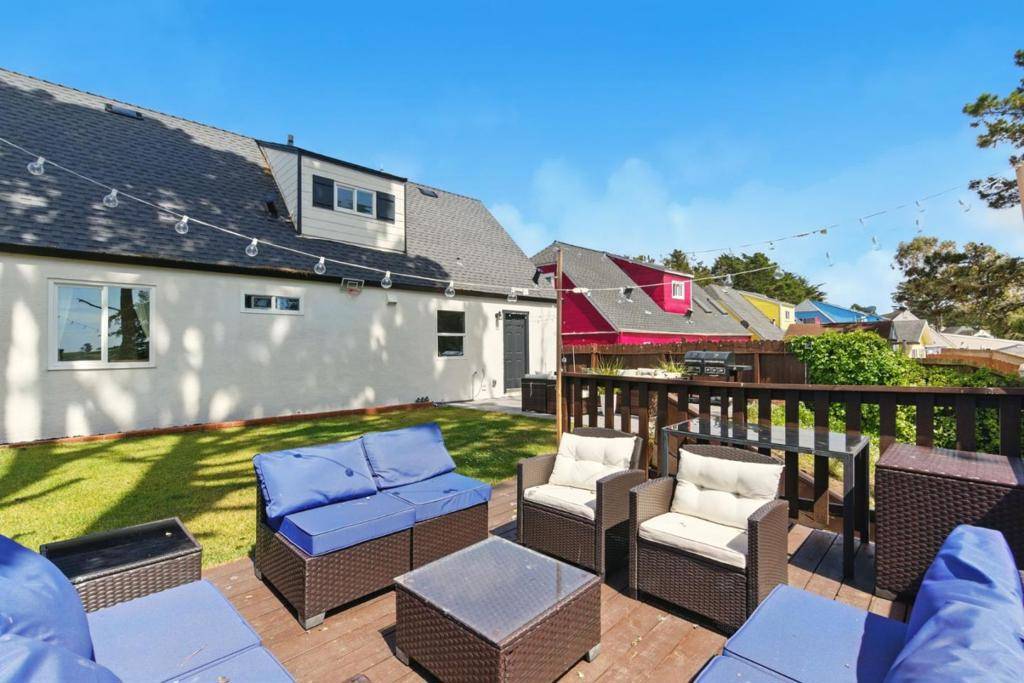 Pacifica, CA 94044,640 Heather