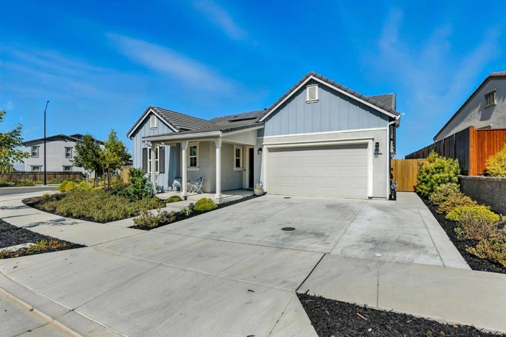 Gilroy, CA 95020,1555 Sawana WAY