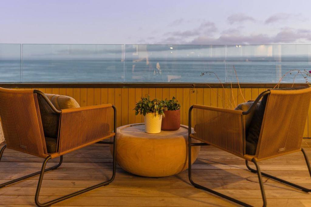 Santa Cruz, CA 95060,1122 W Cliff DR