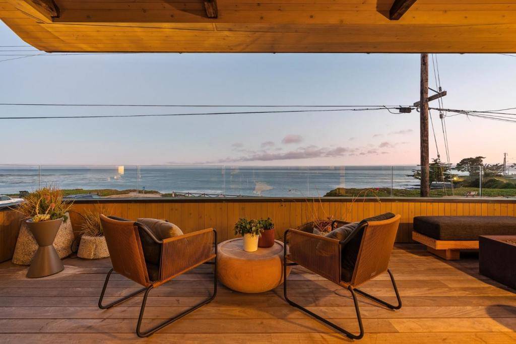 Santa Cruz, CA 95060,1122 W Cliff DR