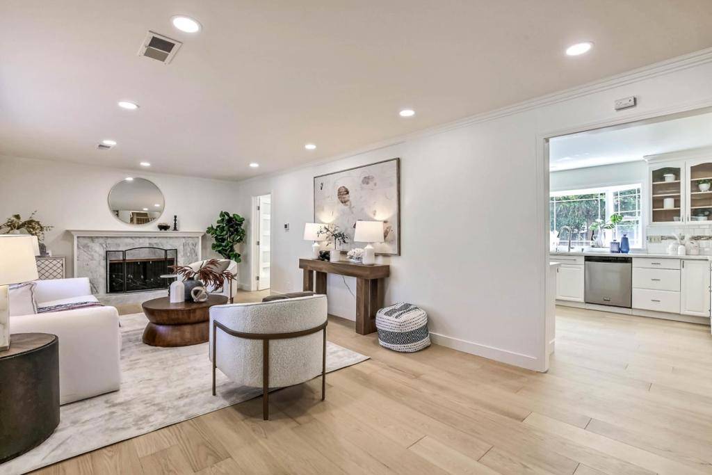 Cupertino, CA 95014,10780 La Roda DR