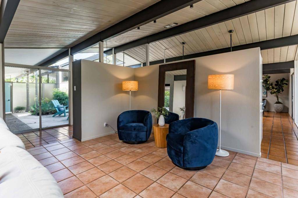 Palo Alto, CA 94303,779 Holly Oak DR