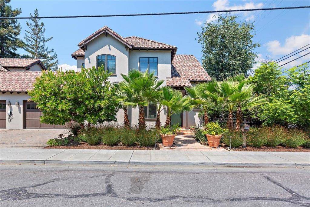 Menlo Park, CA 94025,900 Roble AVE