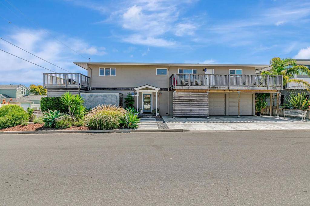Capitola, CA 95010,5080 Garnet ST #A