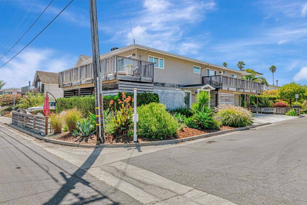 Capitola, CA 95010,5080 Garnet ST #A