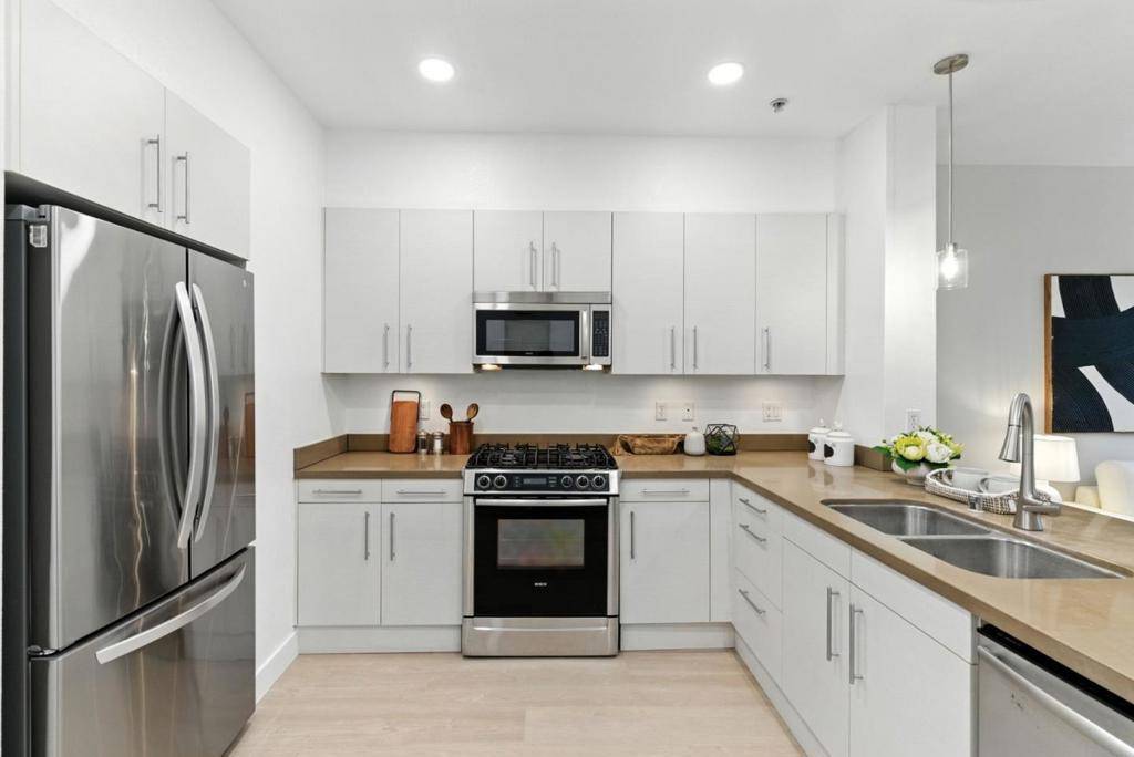 Palo Alto, CA 94303,866 Altaire WALK