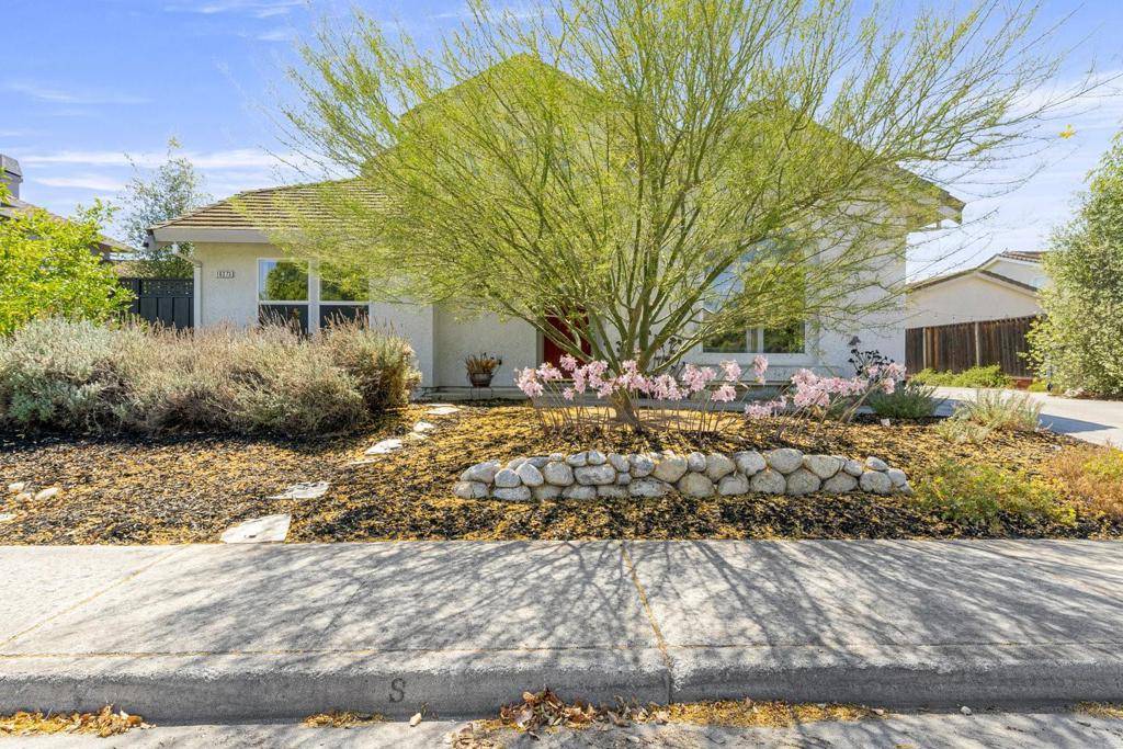Morgan Hill, CA 95037,16373 Juan Hernandez DR