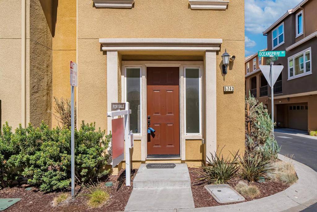 Newark, CA 94560,5743 Oceanspray RD