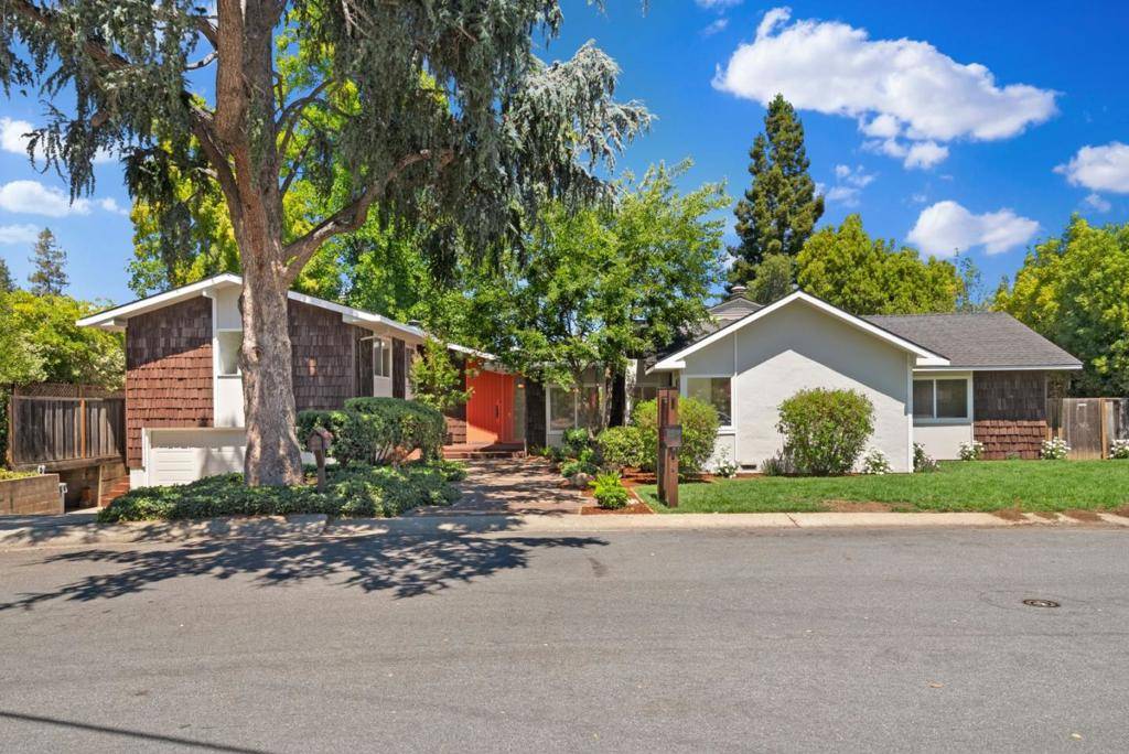 Los Altos, CA 94022,201 Yerba Buena AVE