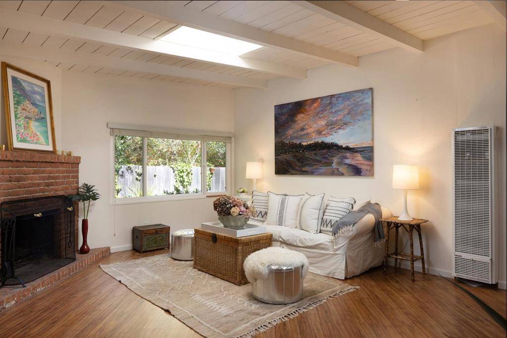 Carmel Valley, CA 93924,32 Southbank RD