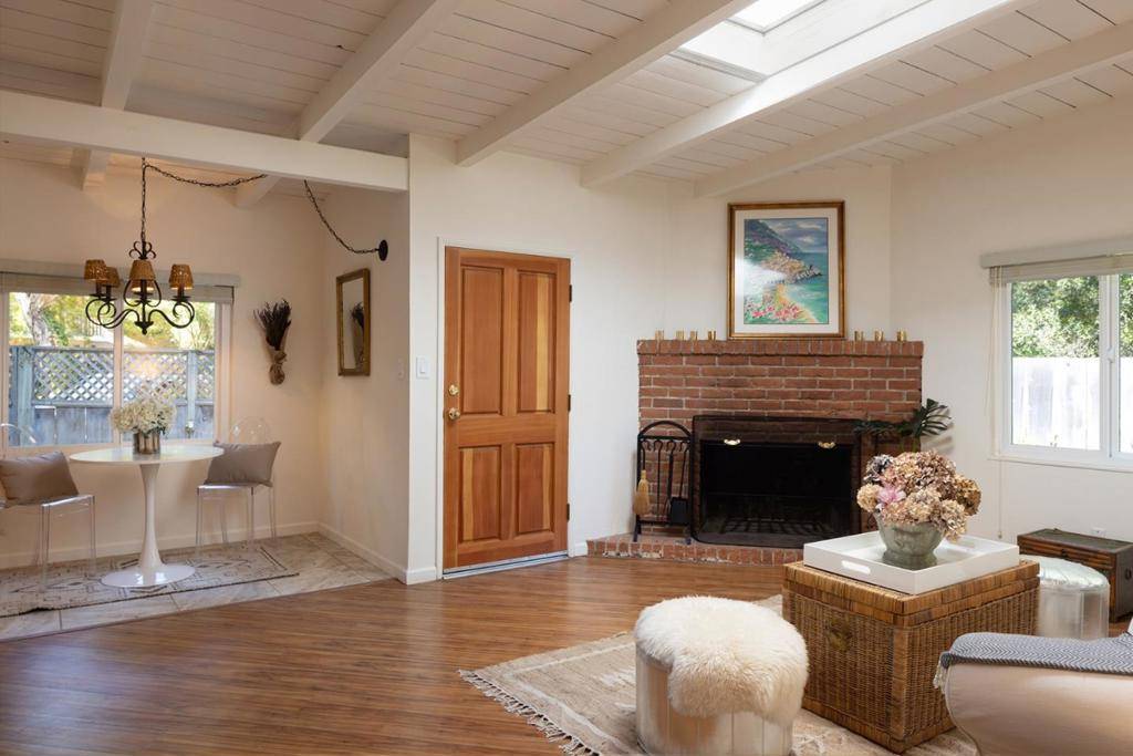 Carmel Valley, CA 93924,32 Southbank RD