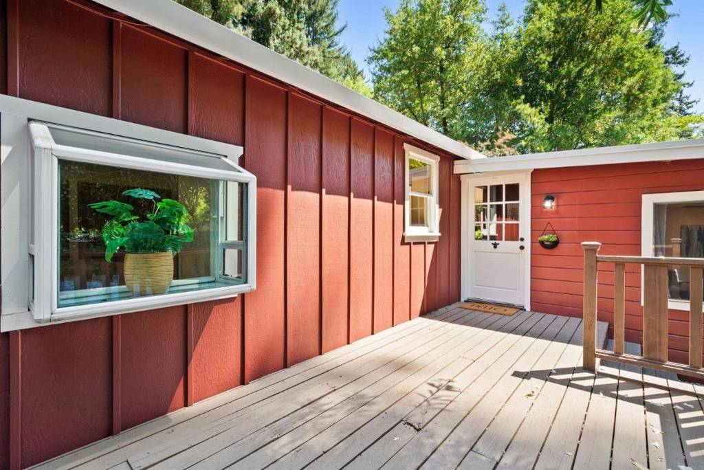 Ben Lomond, CA 95005,155 Rowardennan DR