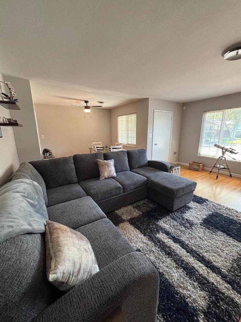 Sacramento, CA 95822,5660 Jacks LN