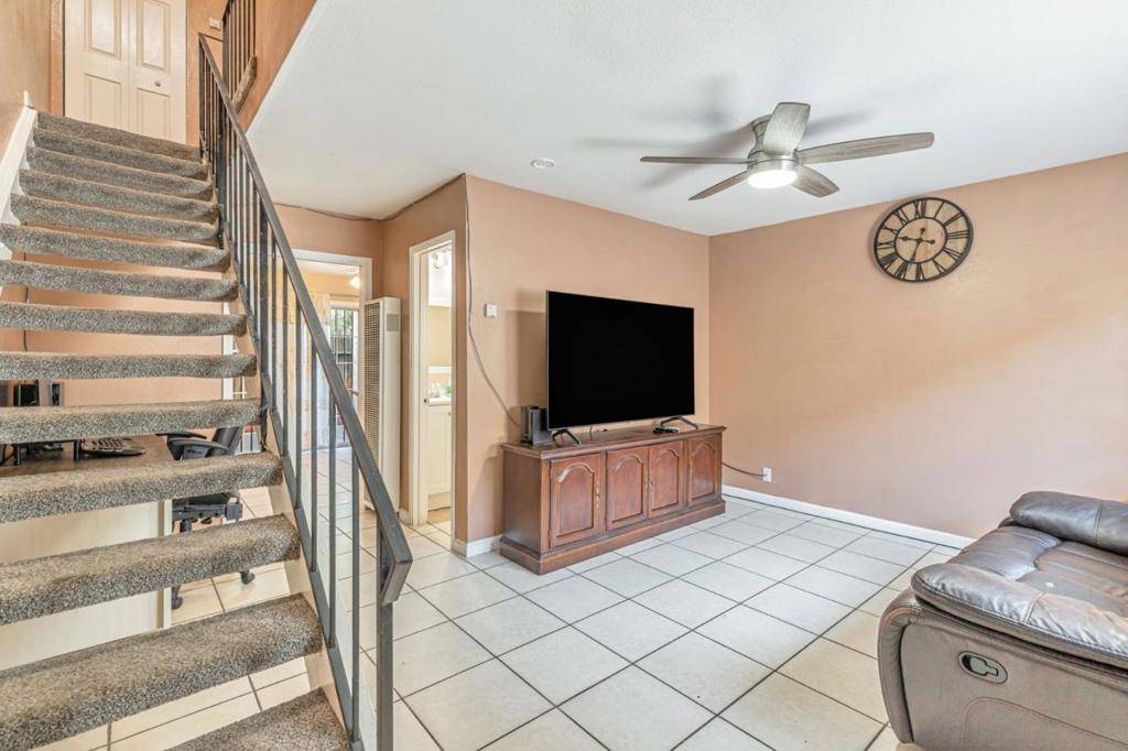 Gilroy, CA 95020,7759 Murray AVE