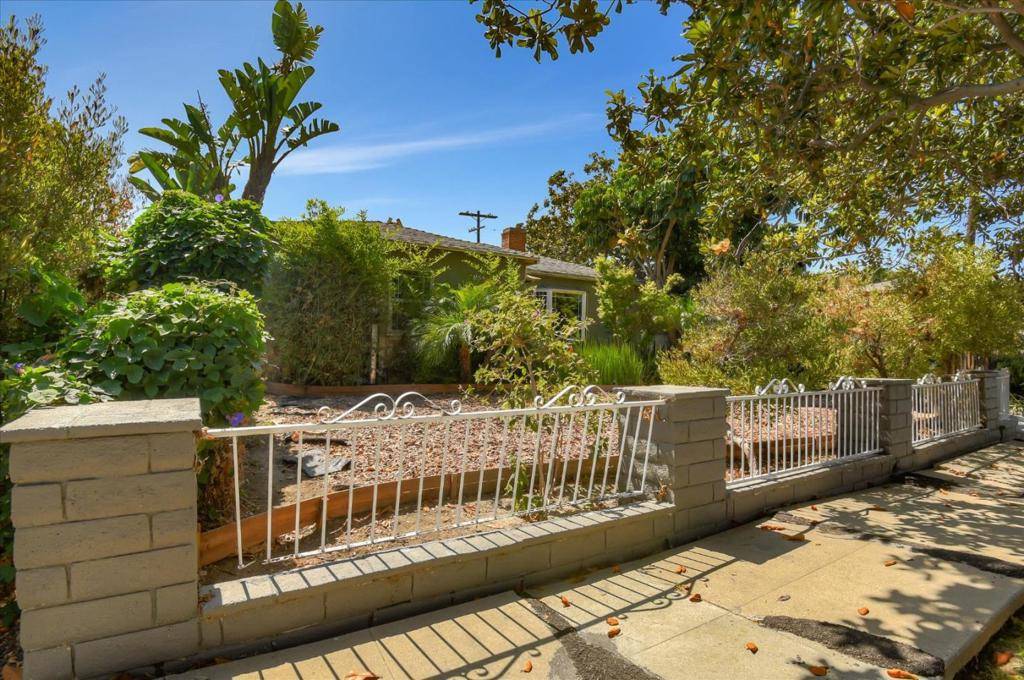 Los Angeles, CA 90066,11386 Tenino AVE