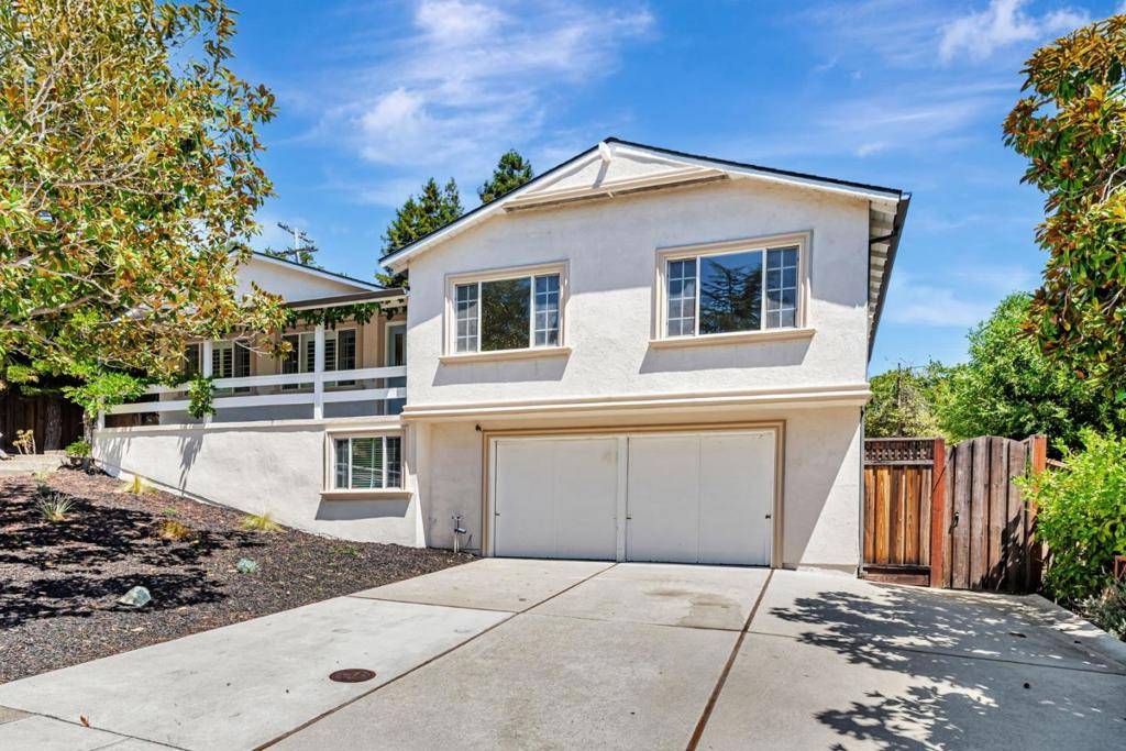 Redwood City, CA 94061,697 Glennan DR