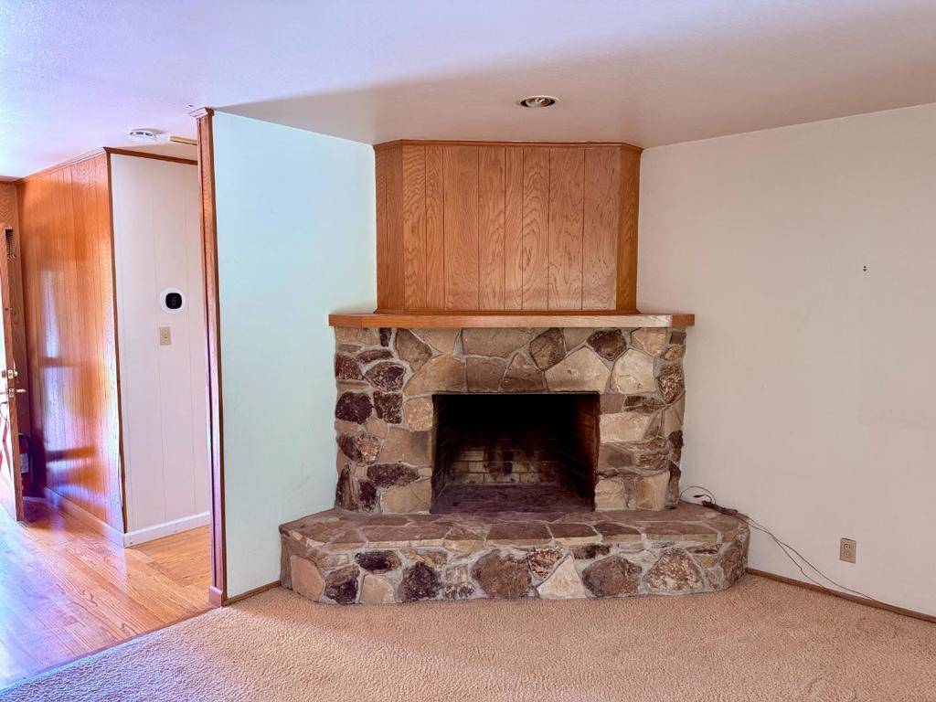 Los Altos, CA 94024,1389 Chelsea DR