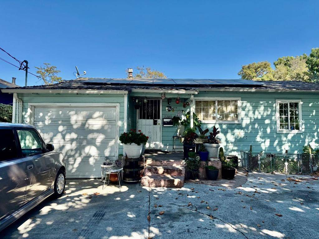 East Palo Alto, CA 94303,2380 Ralmar AVE