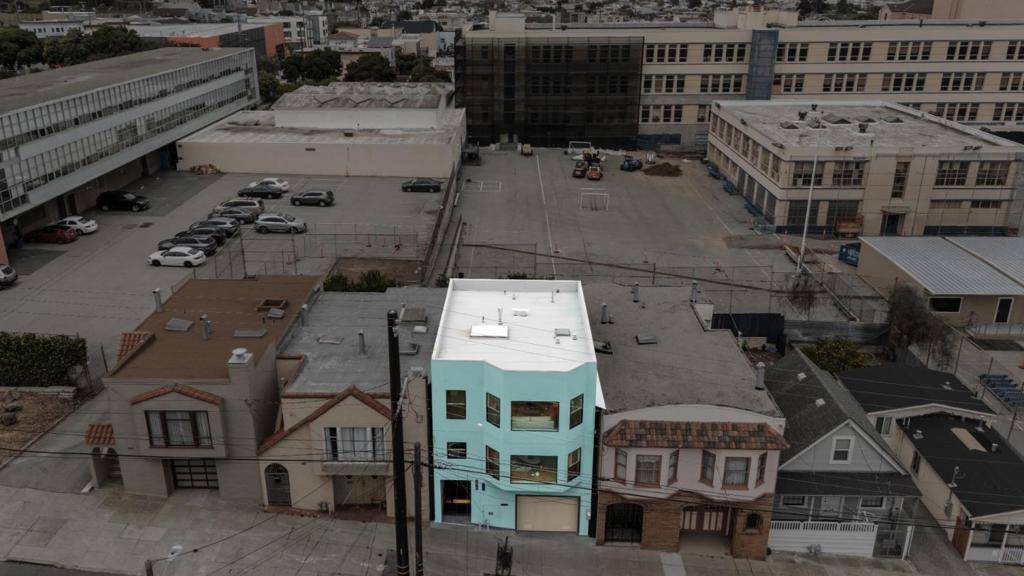 San Francisco, CA 94112,276 Seneca AVE