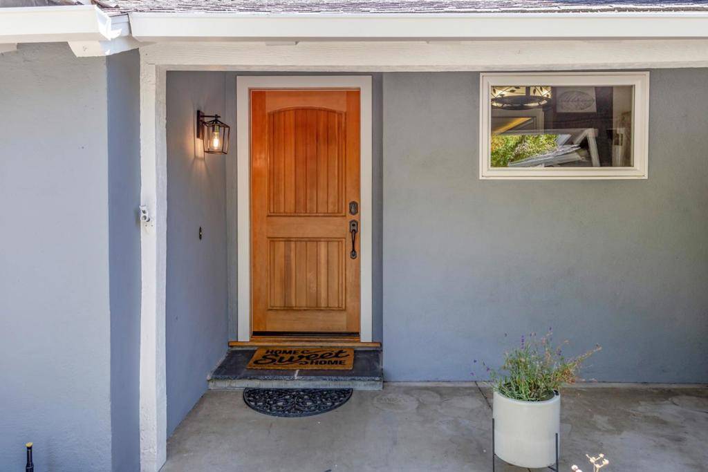 Mountain View, CA 94040,1513 Meadow LN