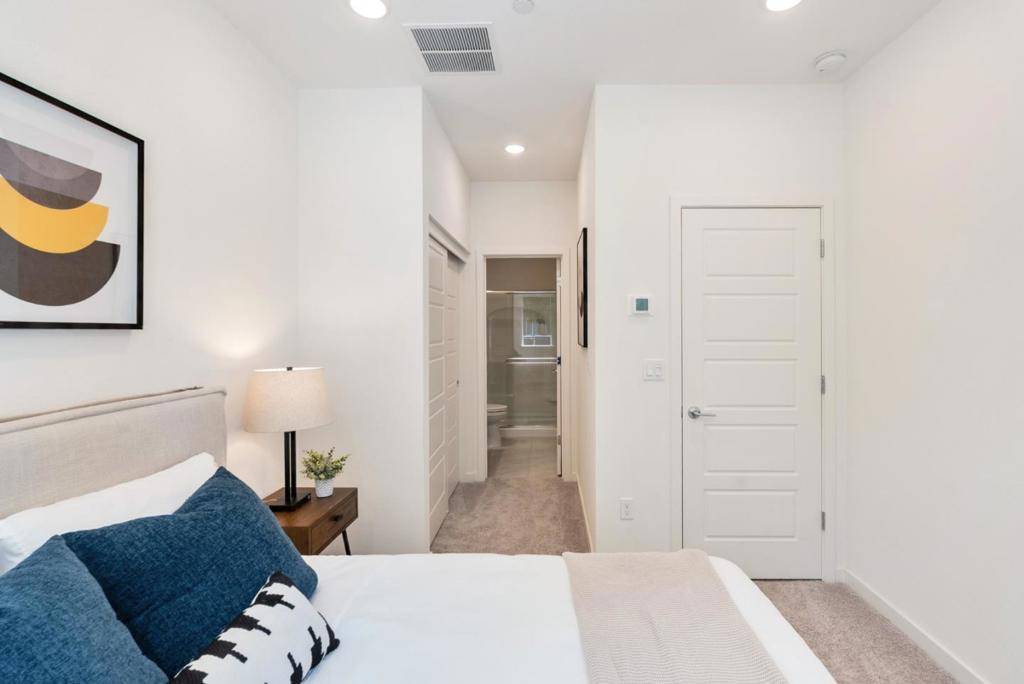 San Jose, CA 95119,5950 Flash CT