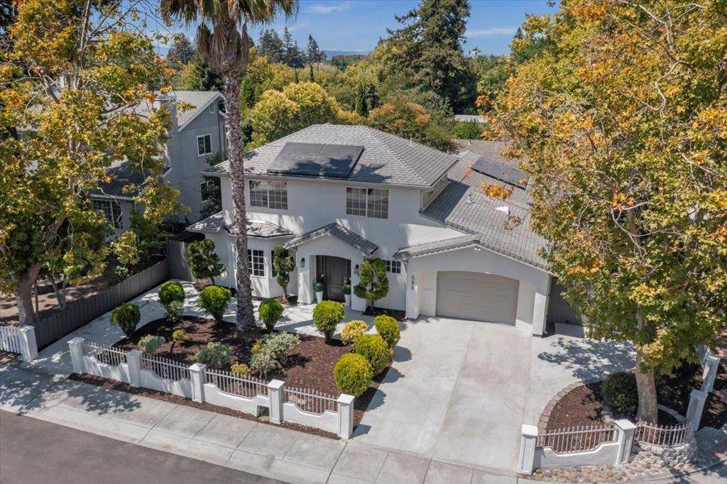 Mountain View, CA 94043,586 Burgoyne ST