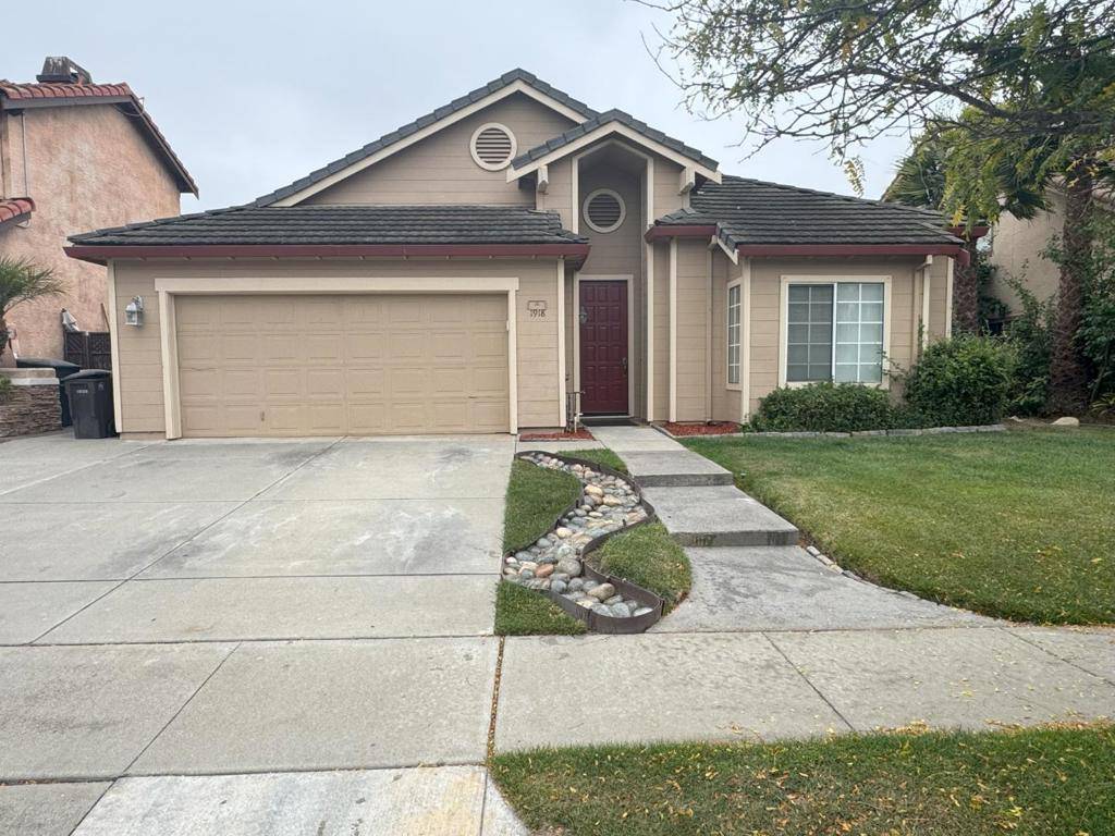 Salinas, CA 93906,1918 Newcastle DR