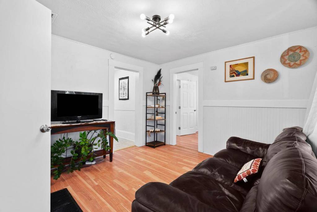 Oakland, CA 94621,1902 88th AVE