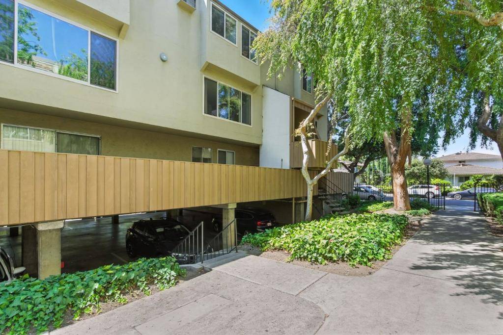 San Jose, CA 95129,490 Auburn WAY #14