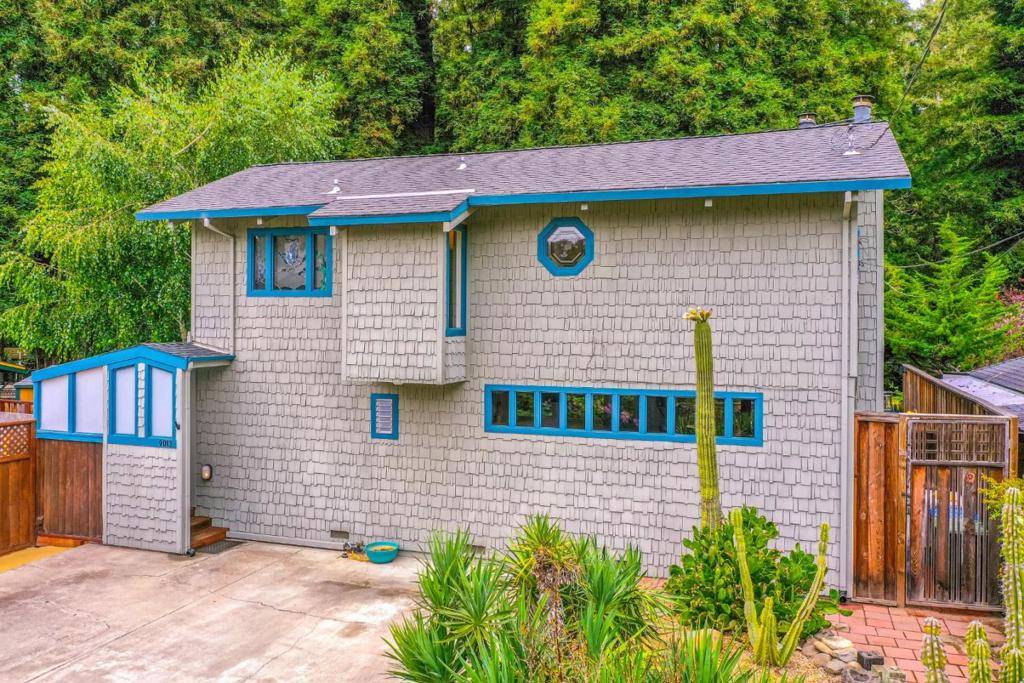 Aptos, CA 95003,9013 Rhodes AVE
