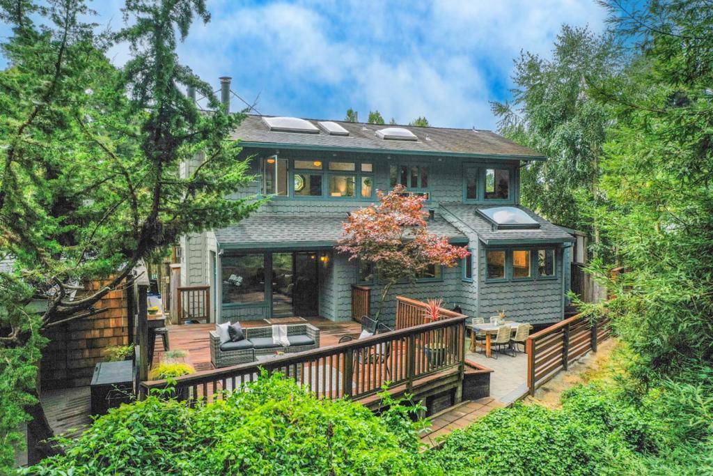 Aptos, CA 95003,9013 Rhodes AVE