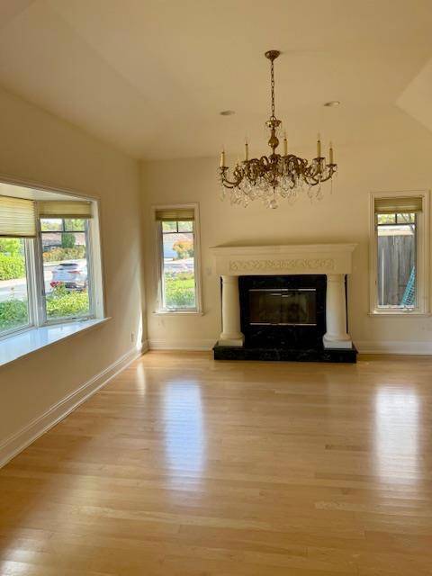 Palo Alto, CA 94303,124 Lois LN