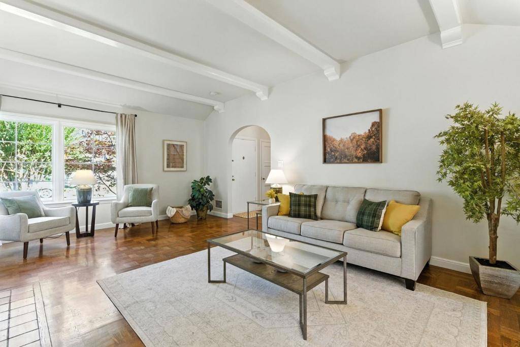 San Mateo, CA 94402,513 Castilian WAY