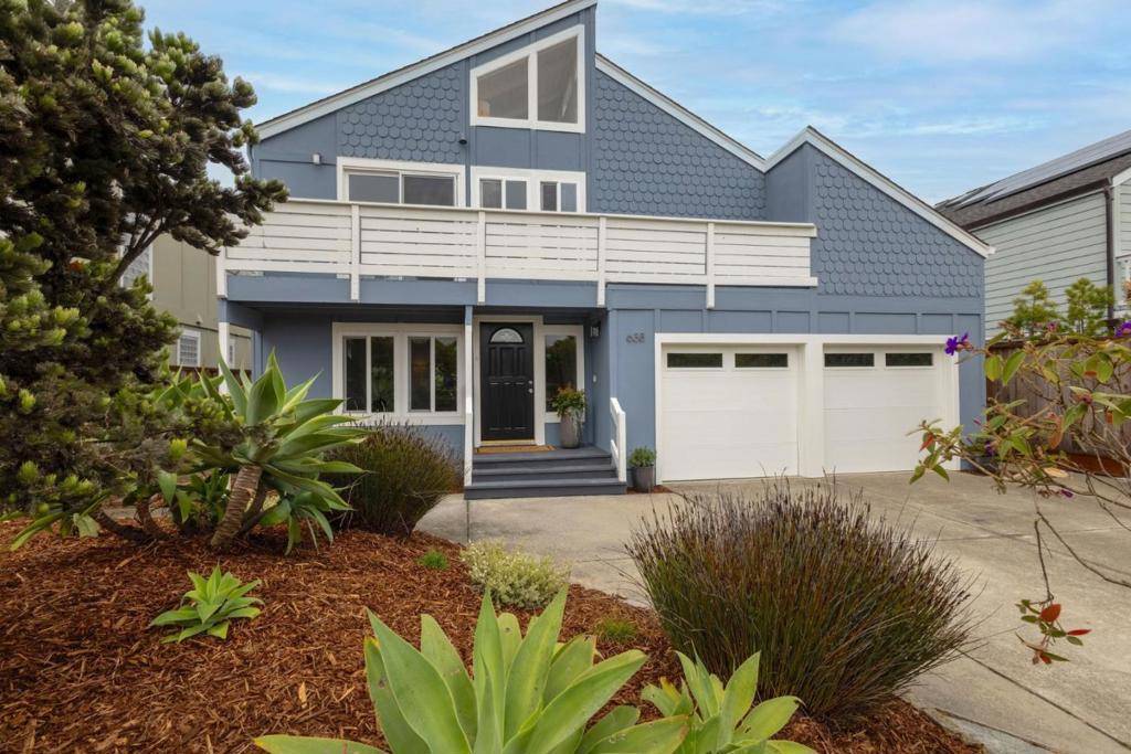 Half Moon Bay, CA 94019,638 Alsace Lorraine AVE
