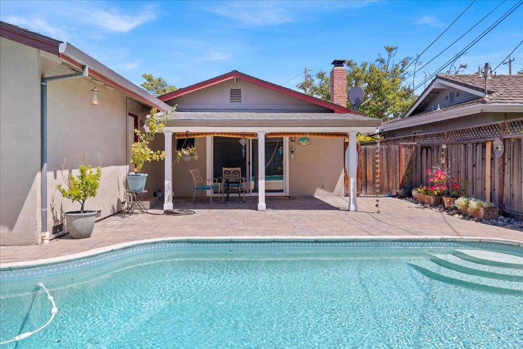 San Jose, CA 95123,5857 Blossom AVE
