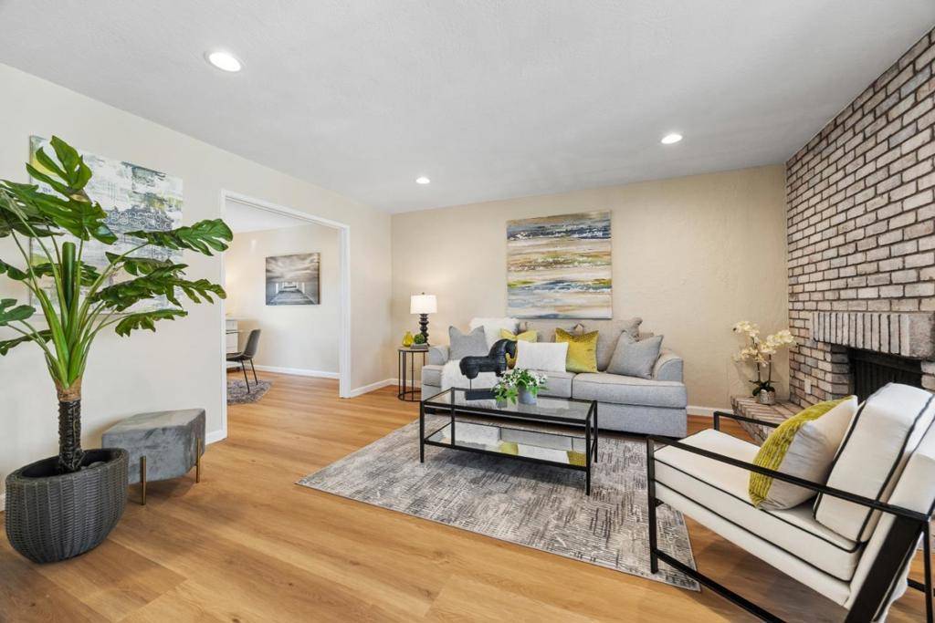 Foster City, CA 94404,825 Cortez LN