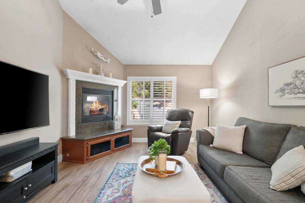 Scotts Valley, CA 95066,107 Arabian WAY