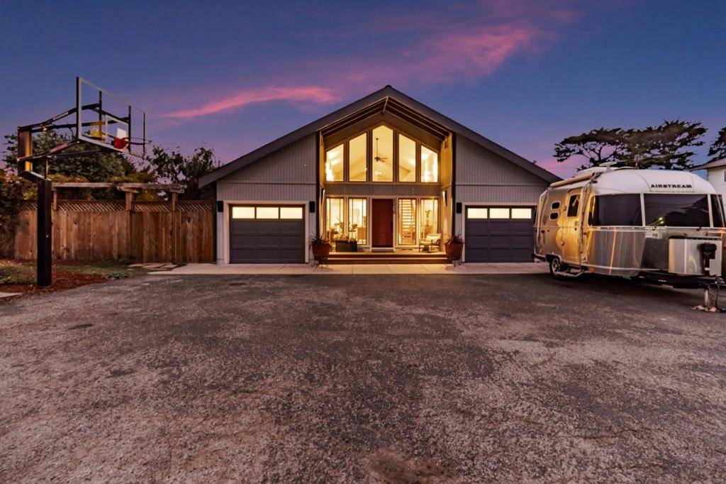 Moss Beach, CA 94038,1030 Etheldore ST
