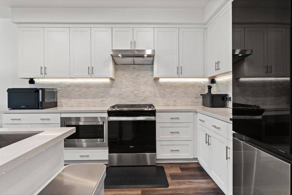 San Jose, CA 95125,1853 Almaden RD #504