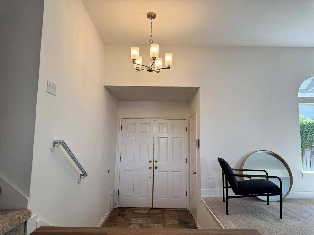 San Jose, CA 95121,1317 Bilbo CT