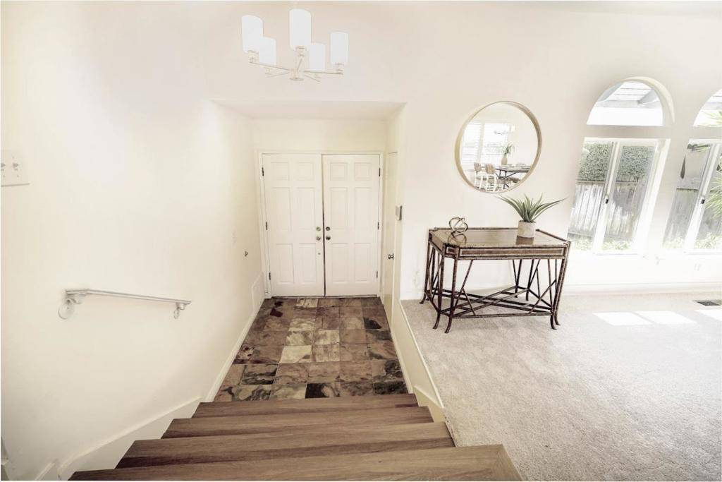 San Jose, CA 95121,1317 Bilbo CT
