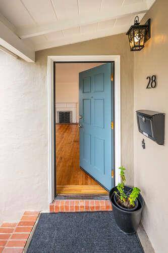 South San Francisco, CA 94080,28 Greenwood DR