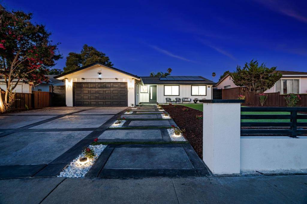 San Jose, CA 95121,3826 CARRYDUFF WAY