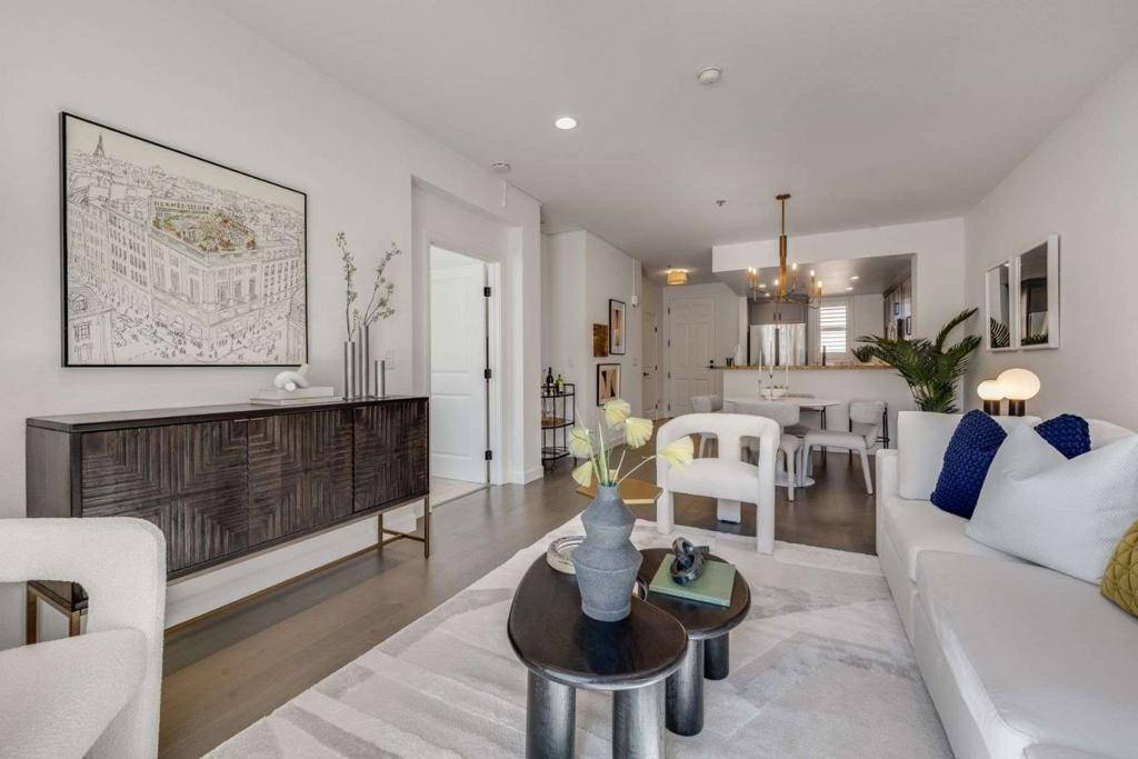 San Francisco, CA 94134,401 Crescent CT #4401