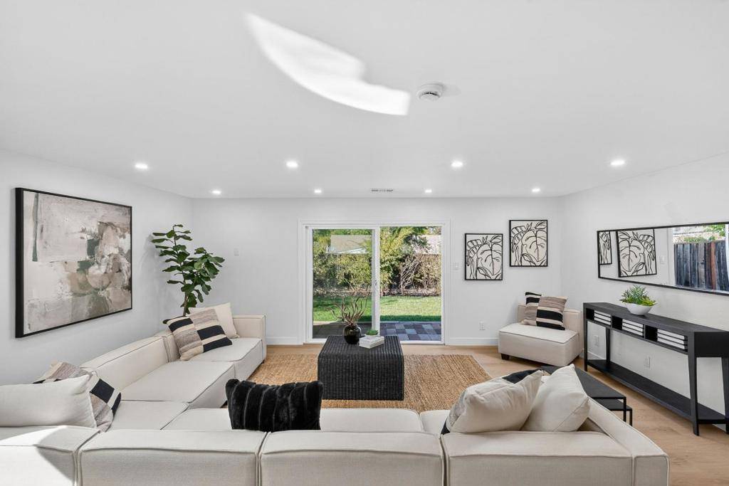 Los Gatos, CA 95032,209 Nob Hill WAY