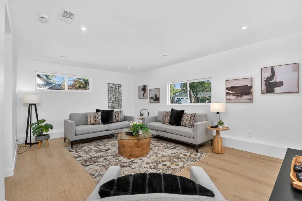 Los Gatos, CA 95032,209 Nob Hill WAY