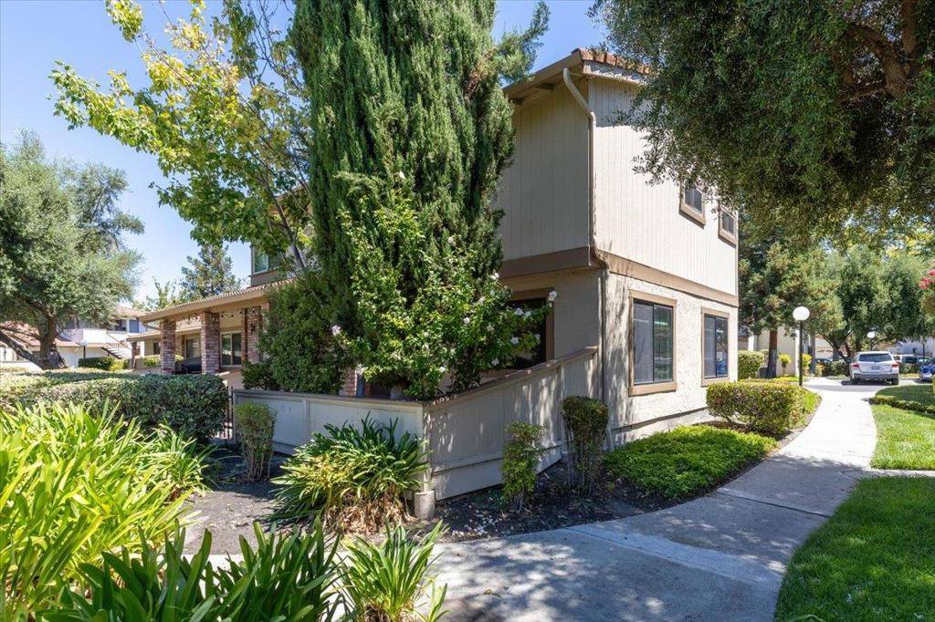 San Jose, CA 95123,5453 Colony Green DR