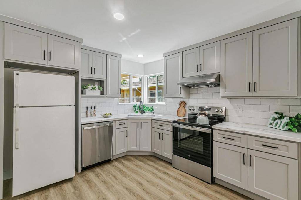 San Jose, CA 95133,633 Easton DR