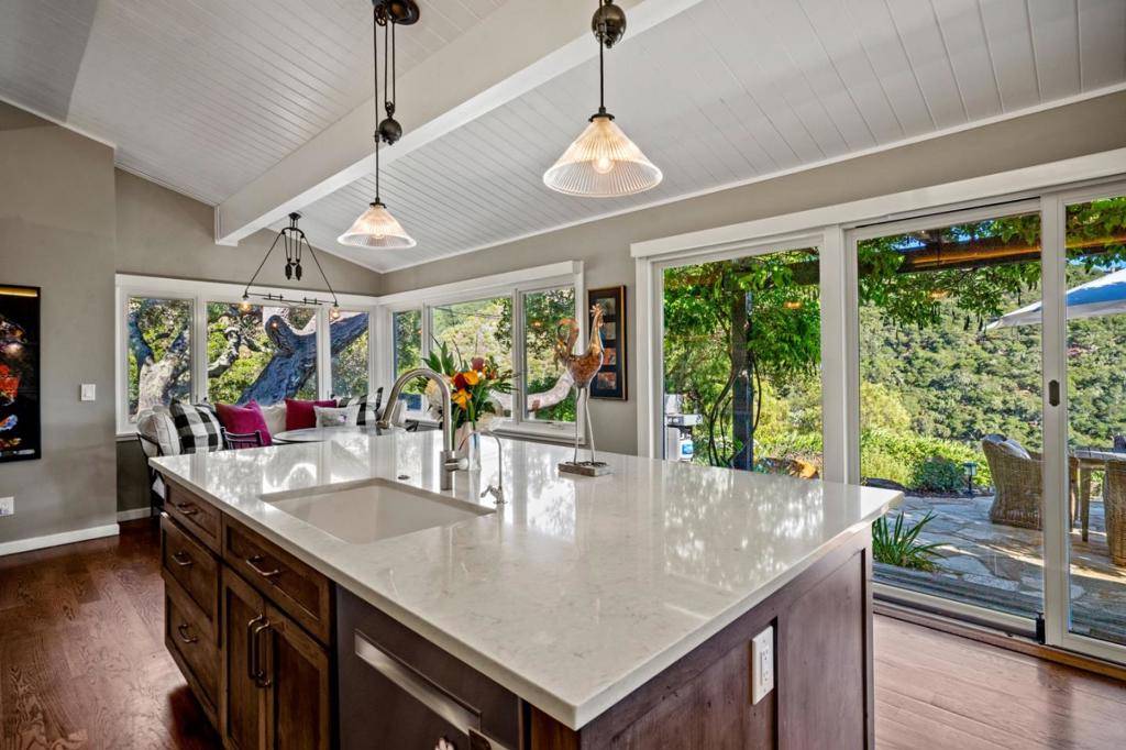 Carmel Valley, CA 93924,196 Laurel DR