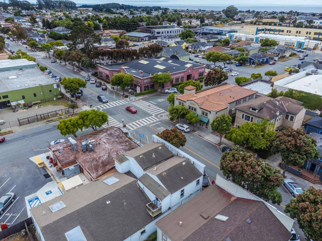 Half Moon Bay, CA 94019,535539 Main ST